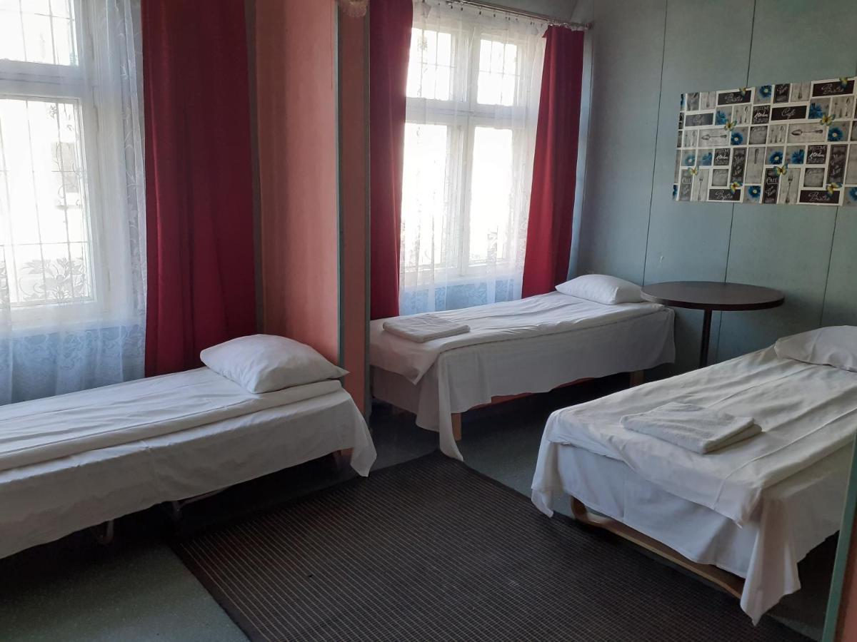 Budget Hostel ปาร์นู ภายนอก รูปภาพ